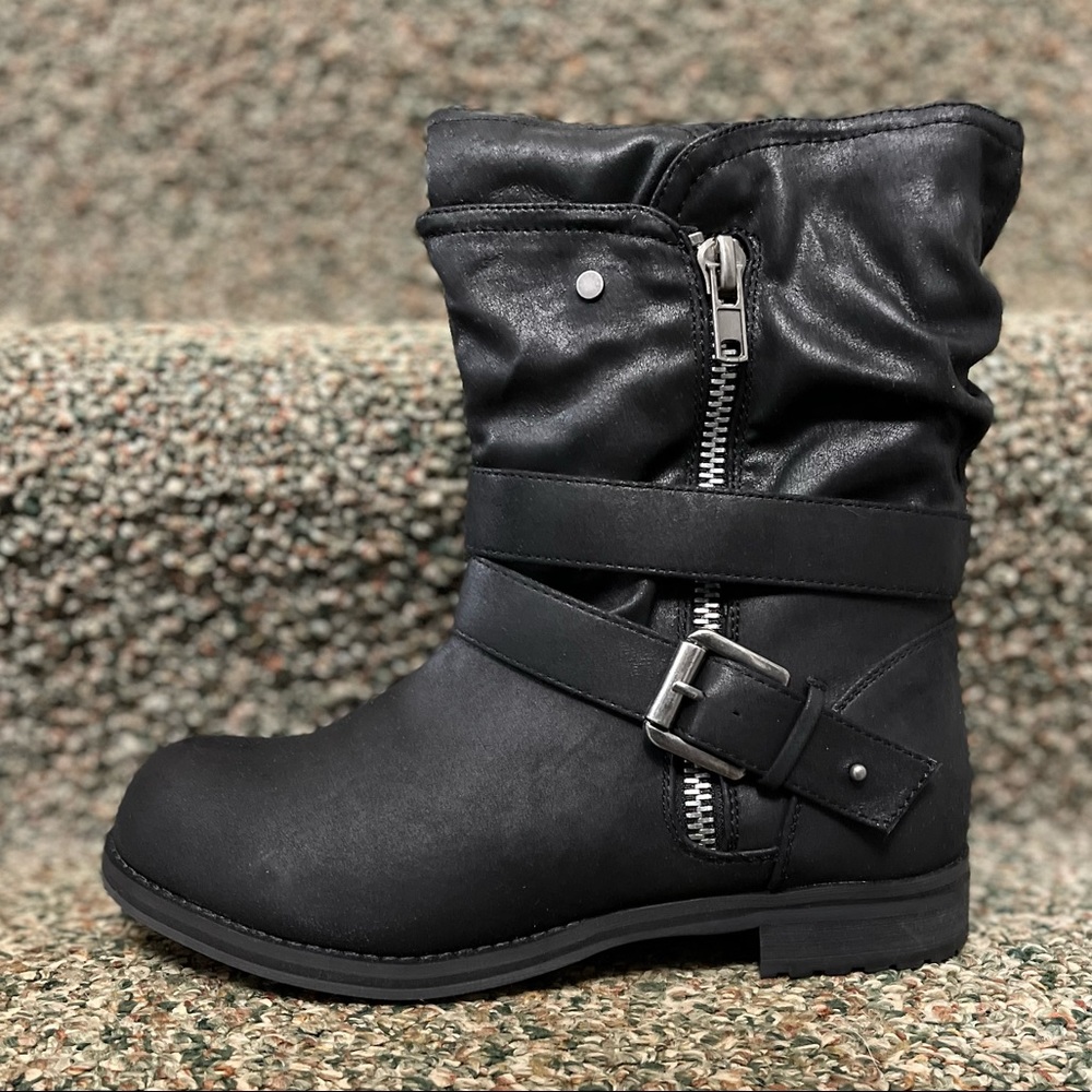 NWT Black Calf Boots 🥾 size 8.5W